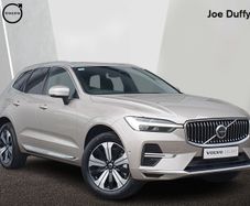 Volvo XC60 2025