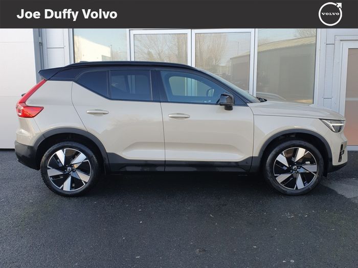 Volvo EX40 2026