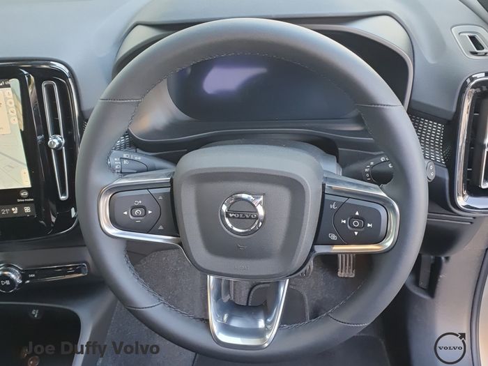 Volvo EX40 2026
