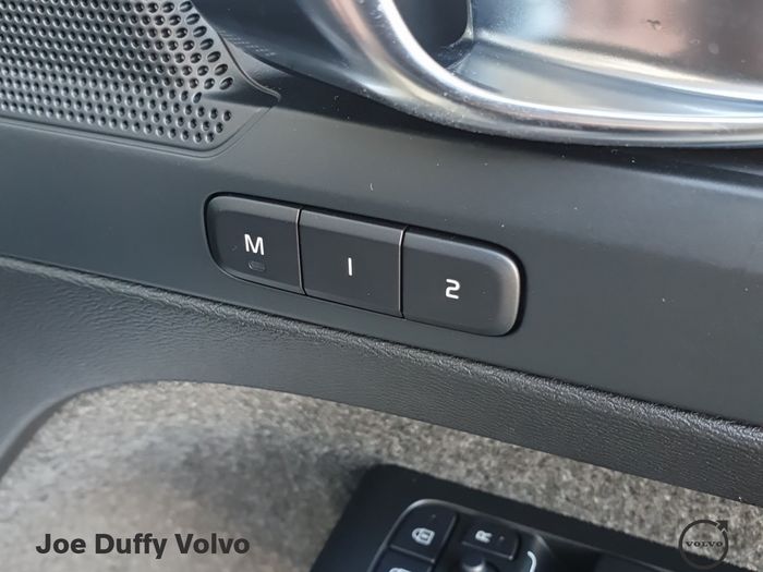 Volvo EX40 2026