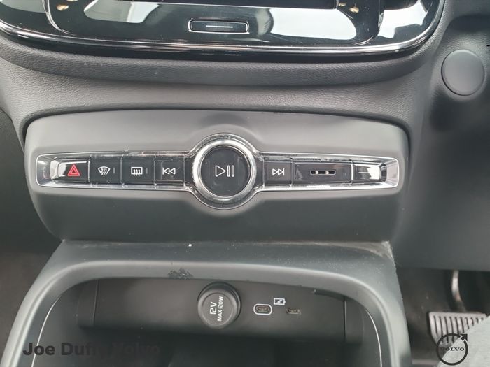 Volvo XC40 2024