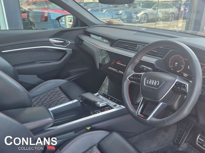 Audi Q8 e-tron 2024