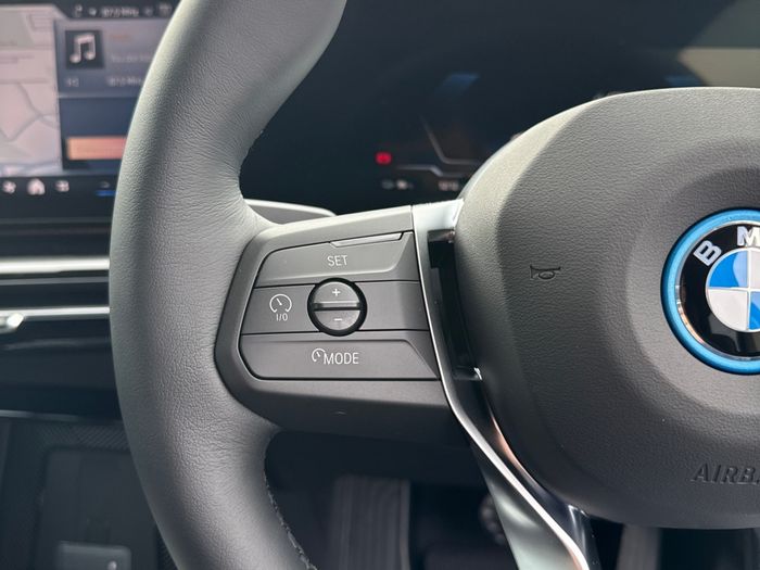 BMW iX1 2026