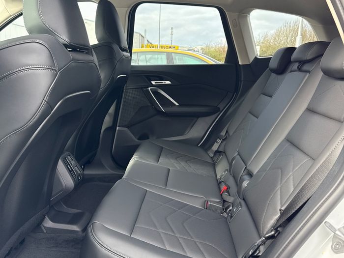 BMW iX1 2026