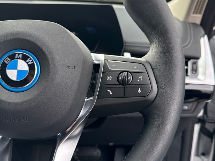 BMW iX1 2026