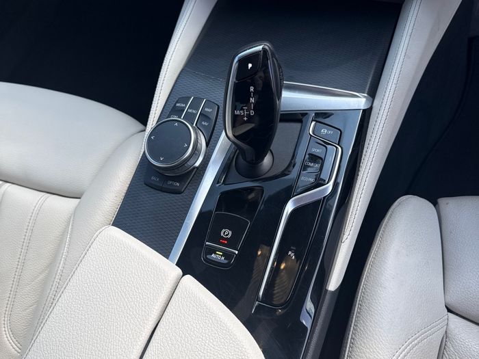 BMW 5 Series 2023