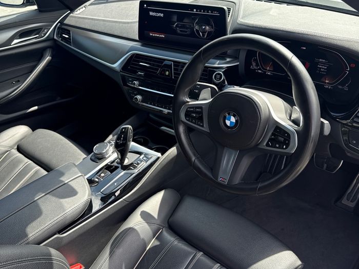 BMW 5 Series 2023