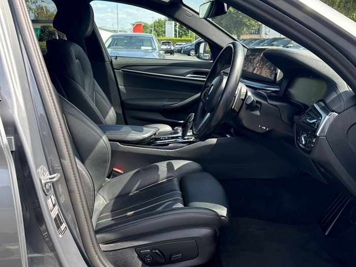 BMW 5 Series 2023