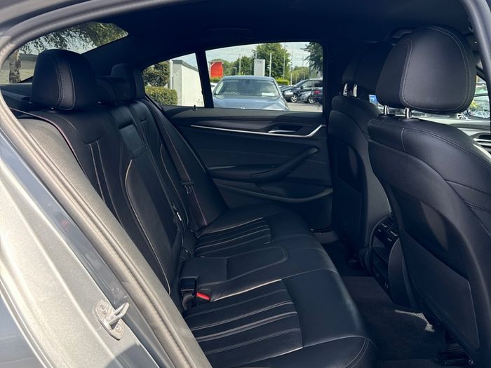 BMW 5 Series 2023