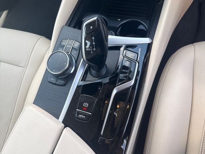 BMW 5 Series 2023