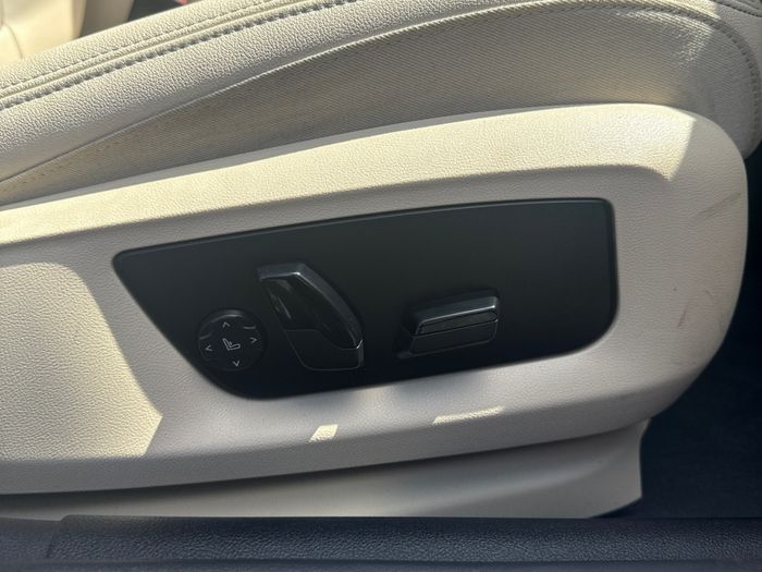 BMW 5 Series 2023