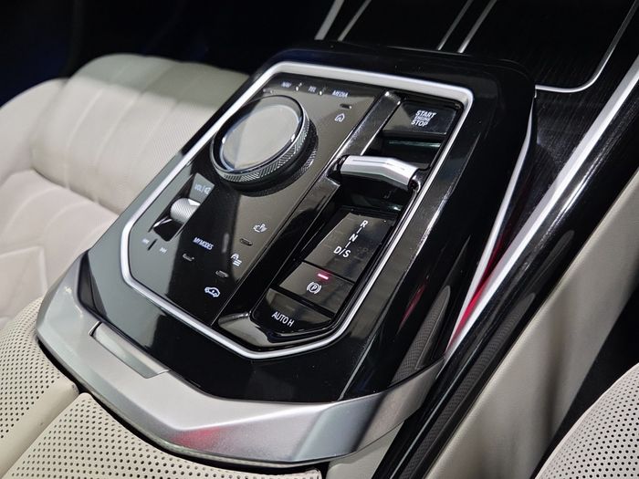 BMW 7 Series 2023