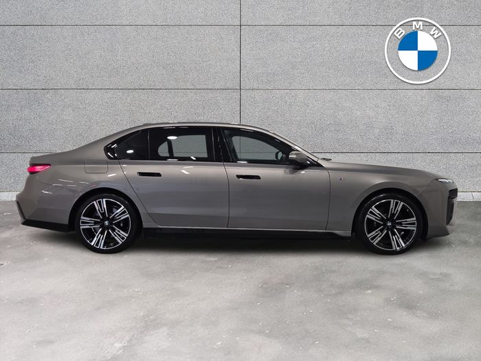 BMW 7 Series 2023