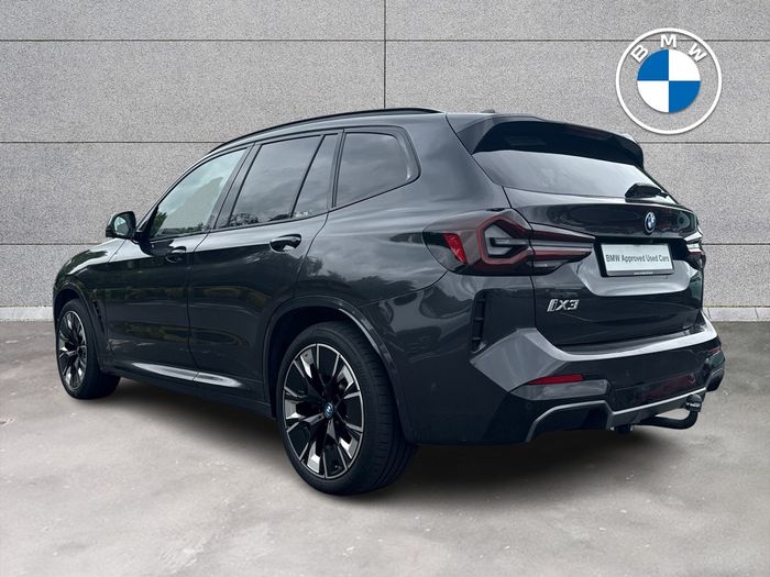 BMW iX3 2024