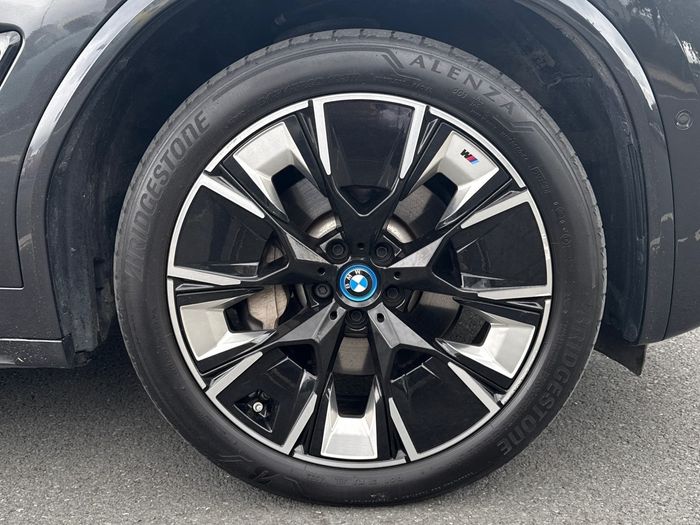 BMW iX3 2024
