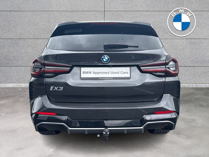 BMW iX3 2024