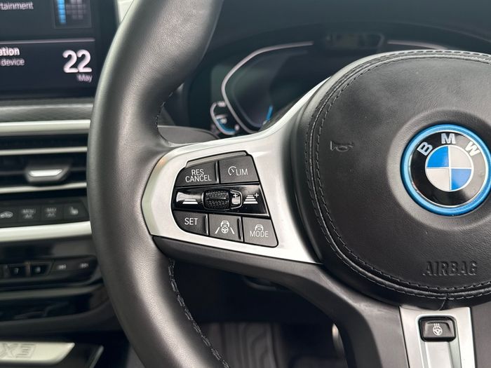 BMW iX3 2024