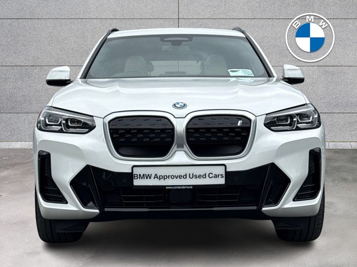 BMW iX3 2025