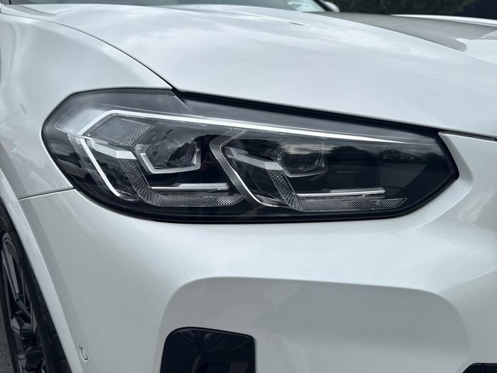 BMW iX3 2025
