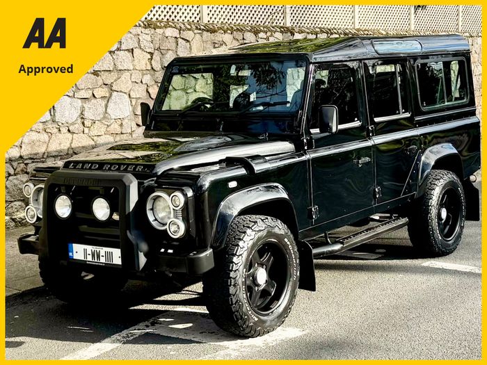 Land Rover Defender 2011