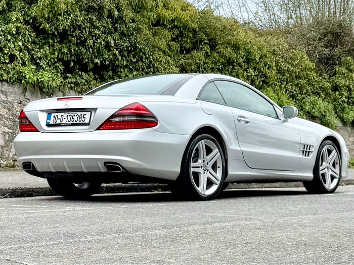 Mercedes-Benz SL-Class 2010