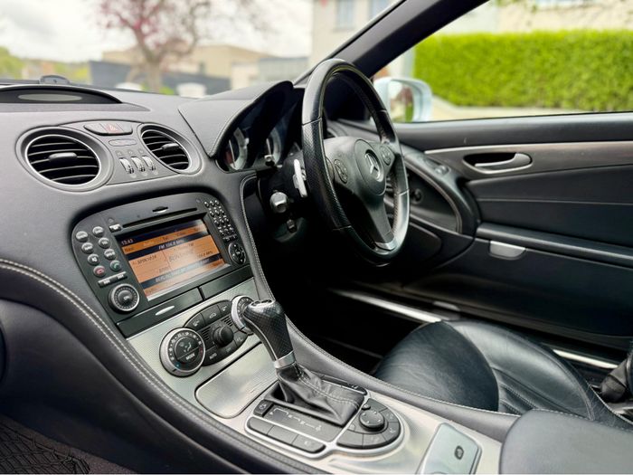 Mercedes-Benz SL-Class 2010