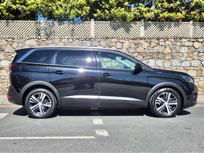 Peugeot 5008 2019