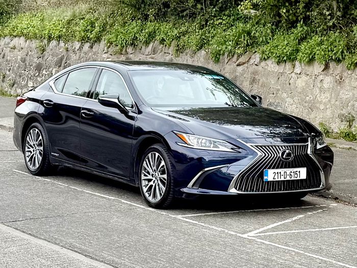 Lexus ES 300h 2021