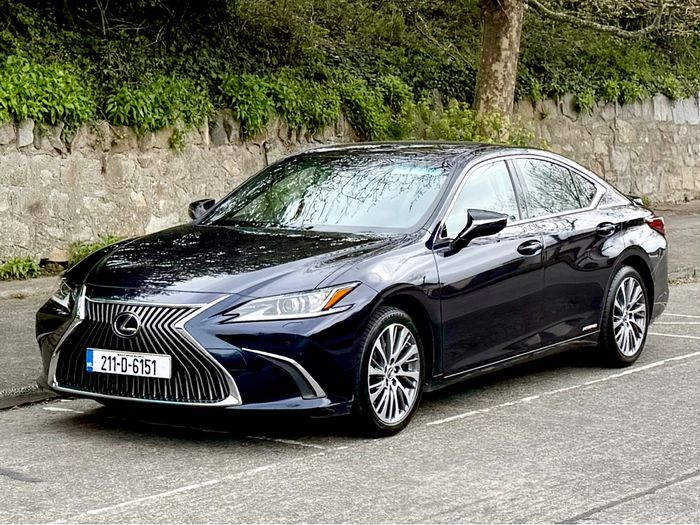 Lexus ES 300h 2021
