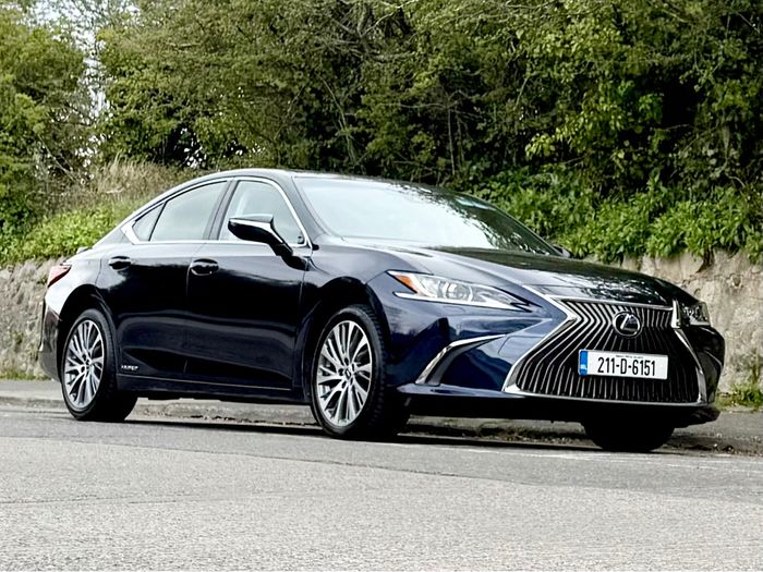 Lexus ES 300h 2021