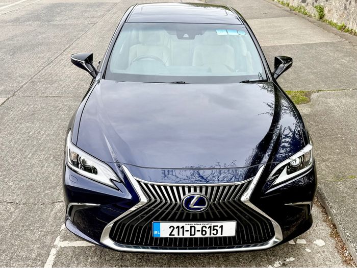 Lexus ES 300h 2021