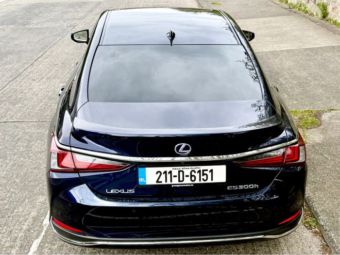 Lexus ES 300h 2021
