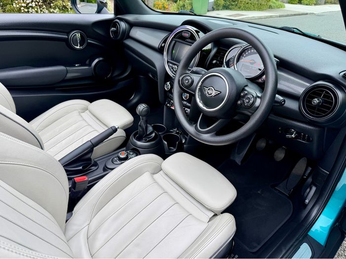 MINI CONVERTIBLE 2018