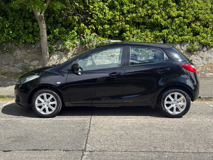 Mazda 2 2010