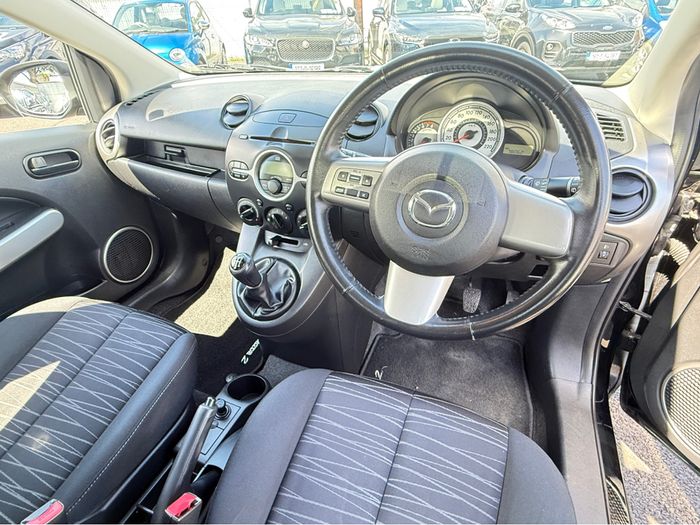 Mazda 2 2010