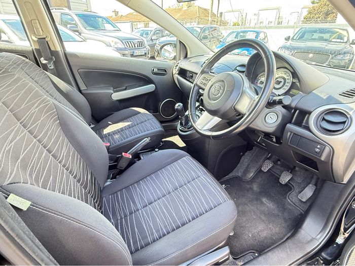 Mazda 2 2010