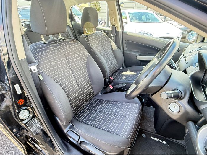 Mazda 2 2010
