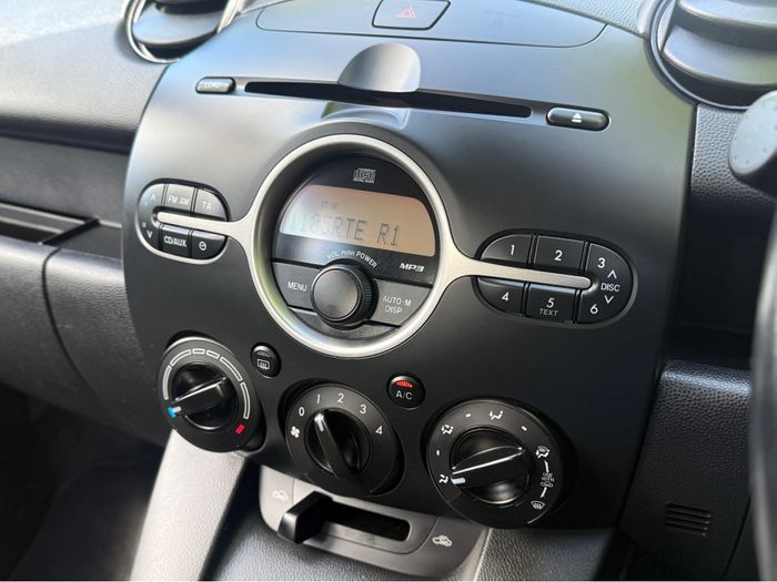 Mazda 2 2010