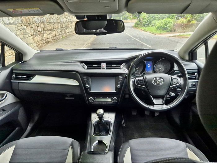 Toyota Avensis 2016