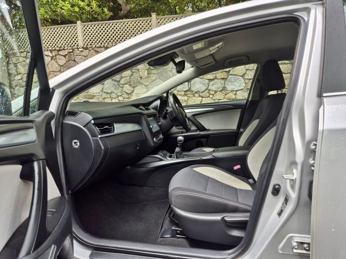 Toyota Avensis 2016