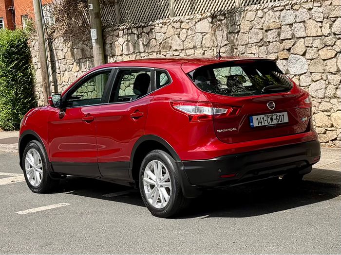 Nissan QASHQAI 2014