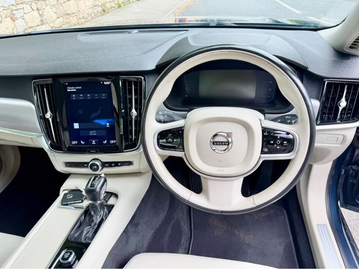 Volvo S90 2019