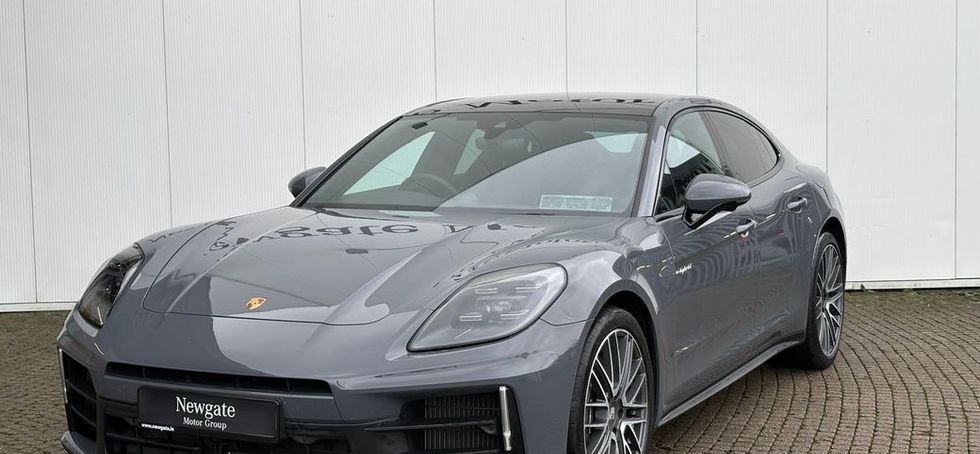Porsche Panamera 2025