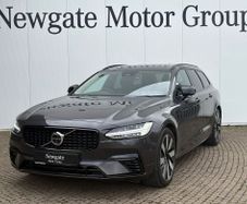 Volvo V90 2025