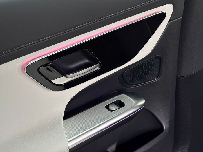 Mercedes-Benz GLC-Class 2025