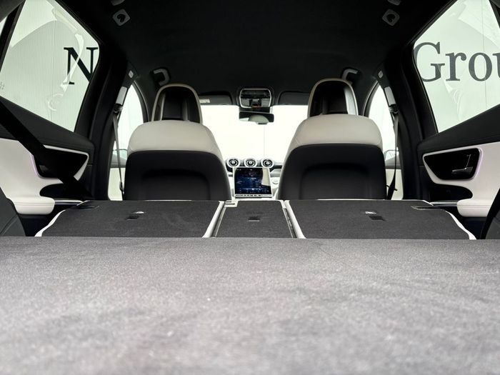Mercedes-Benz GLC-Class 2025