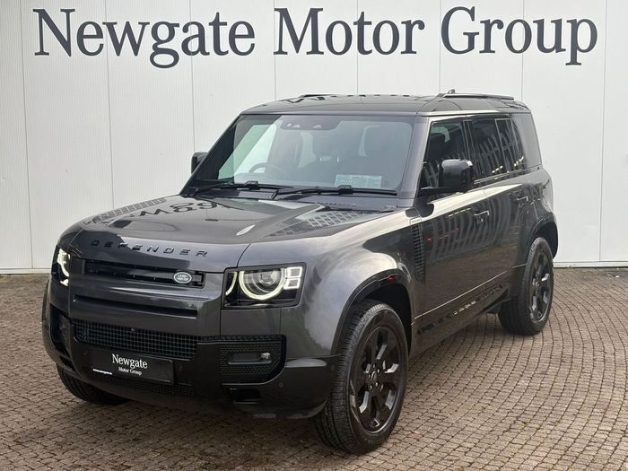 Land Rover Defender 2025