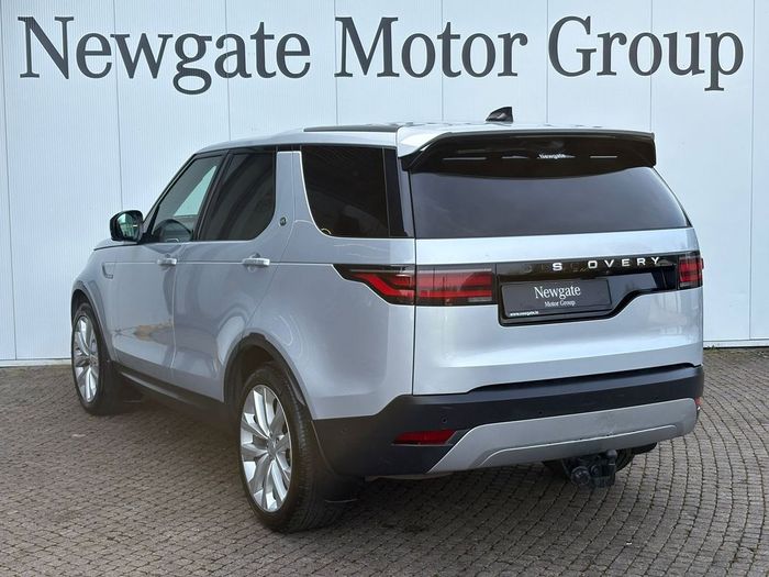 Land Rover Discovery 2024