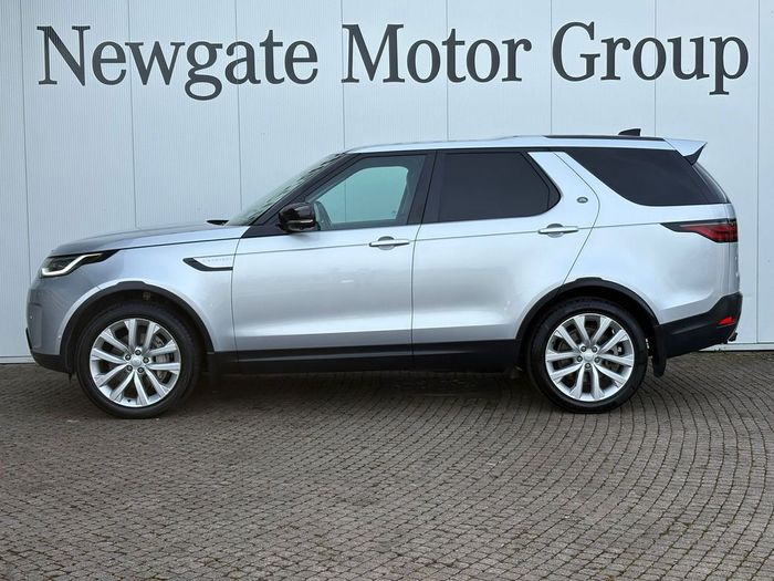 Land Rover Discovery 2024