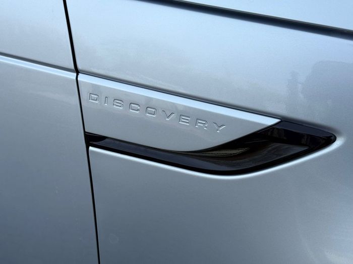 Land Rover Discovery 2024